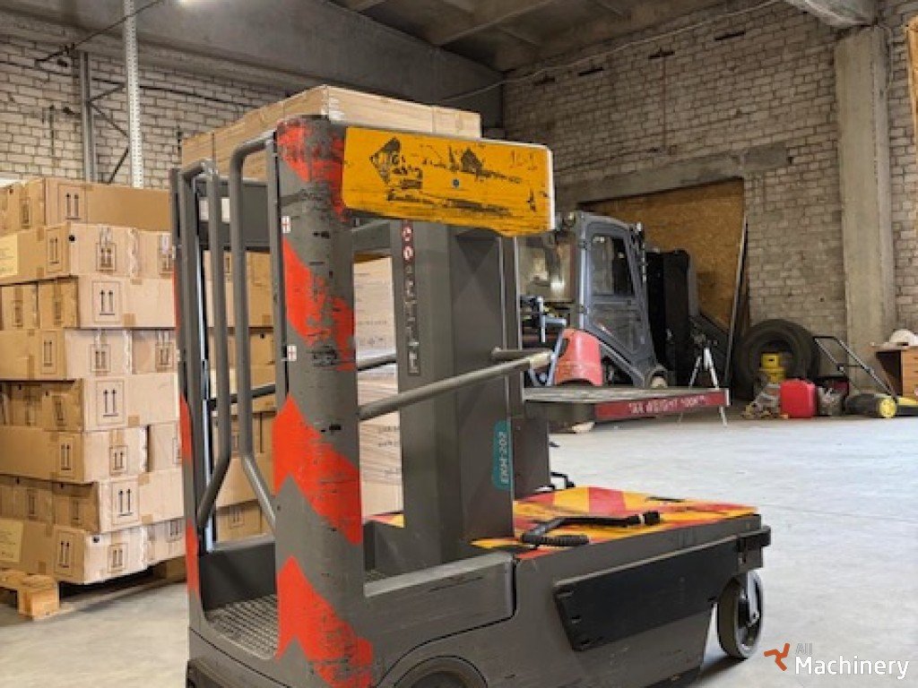 JUNGHEINRICH Order picker užsakymų komplektavimo mašinos #8145