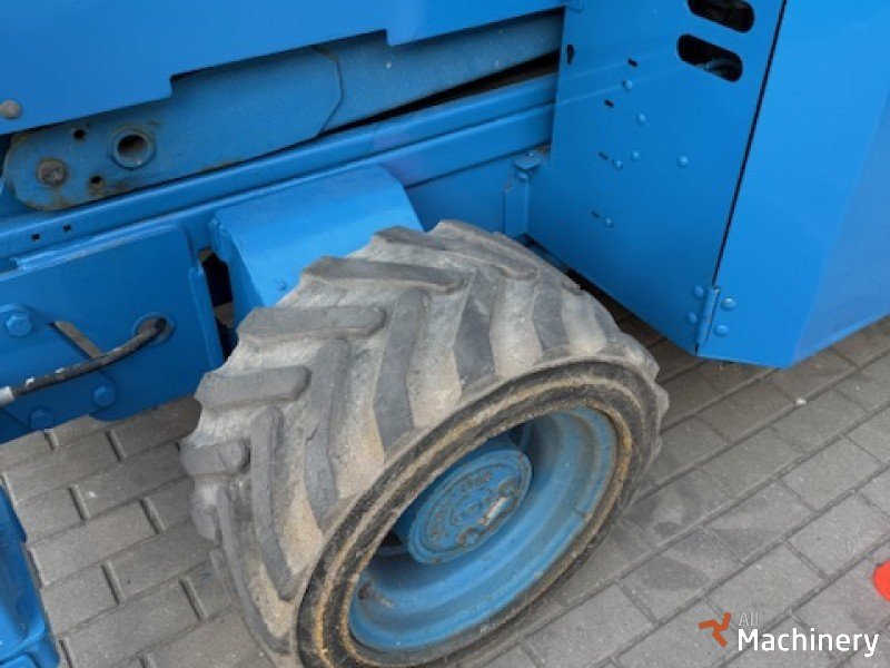 GENIE 3369RT Scissor lifts #8158