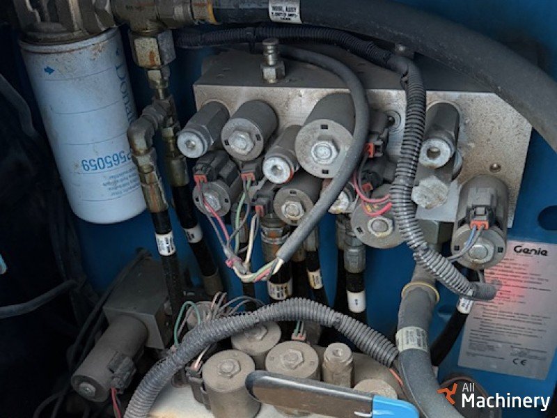 GENIE 3369RT Scissor lifts #8158