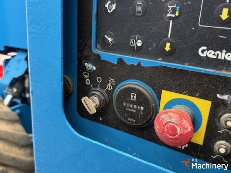 GENIE 3369RT Scissor lifts #8158