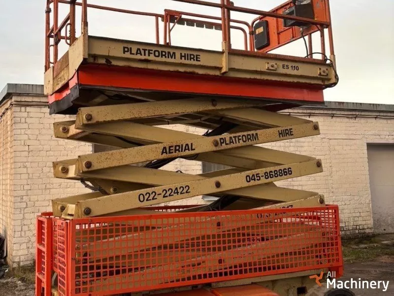 JLG M4069 Scissor lifts (2002 year) #8200