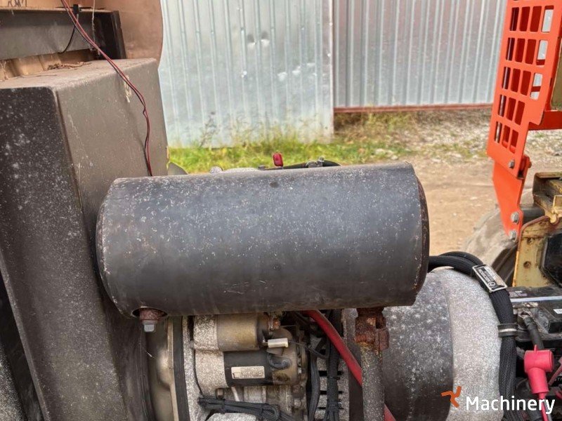 JLG M4069 Scissor lifts #8200