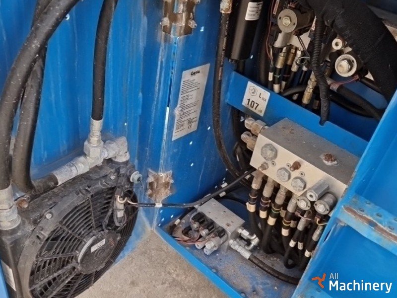 GENIE GS4390 Scissor lifts (2013 year) #8254