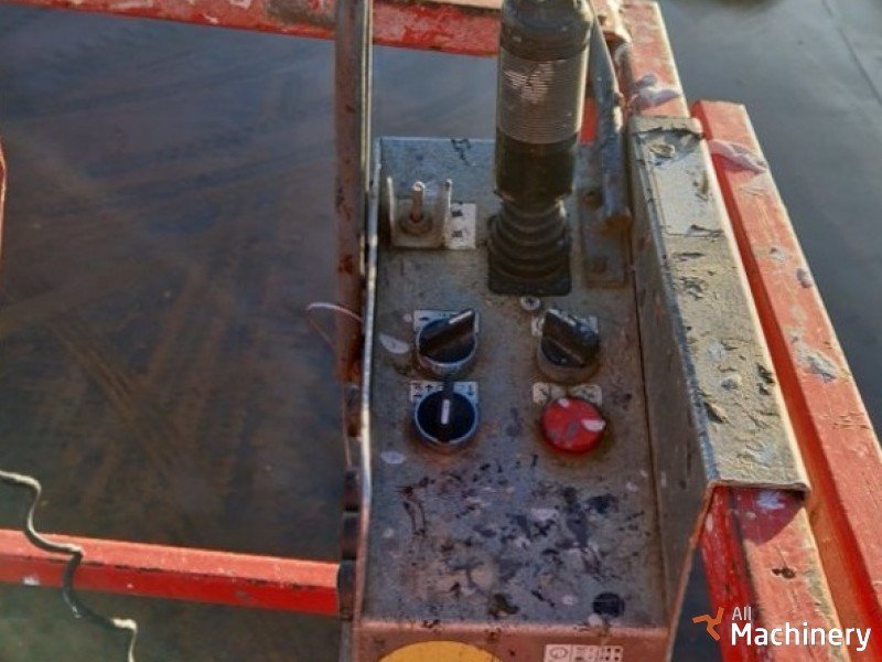 SKYJACK SJ 9250 Scissor lifts (2013 year) #8286