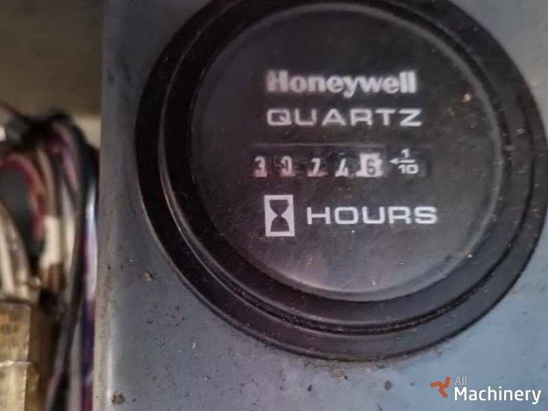 SKYJACK SJ 9250 Scissor lifts (2013 year) #8286