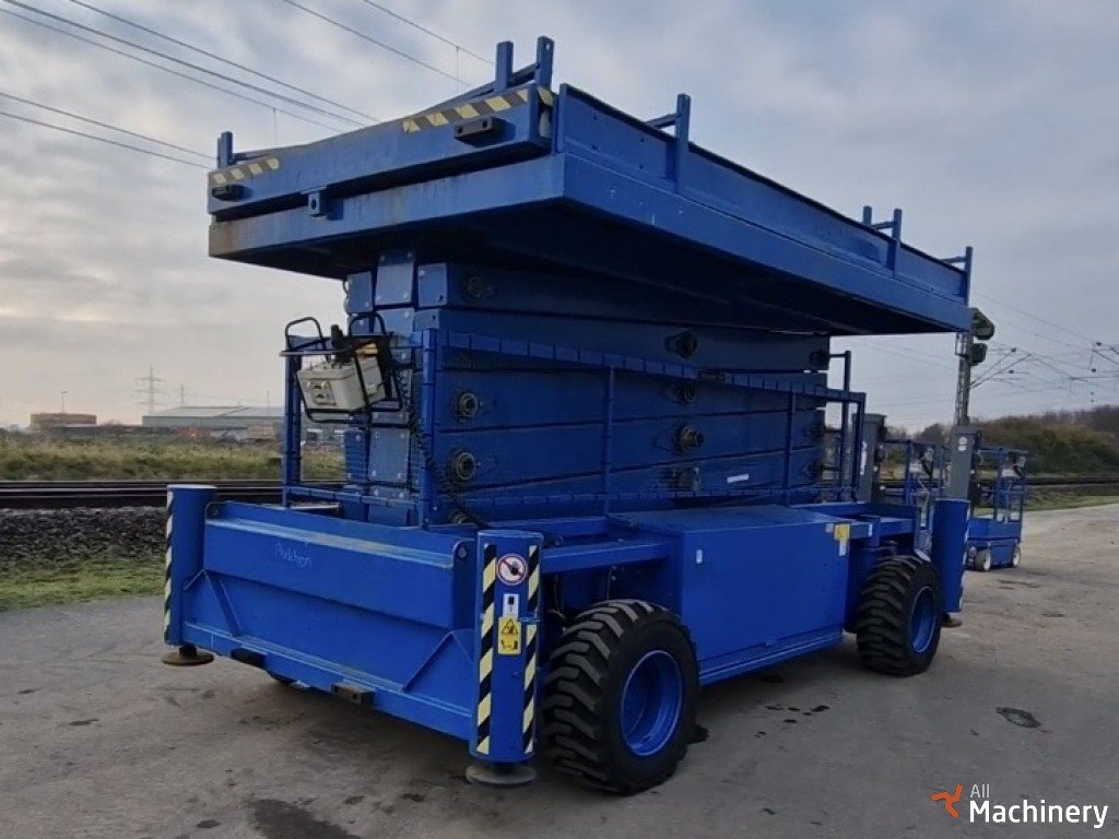 HOLLAND LIFT HL-220 D25 Žirkliniai keltuvai #8288