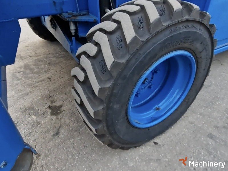 HOLLAND LIFT HL-220 D25 Scissor lifts (2009 year) #8288