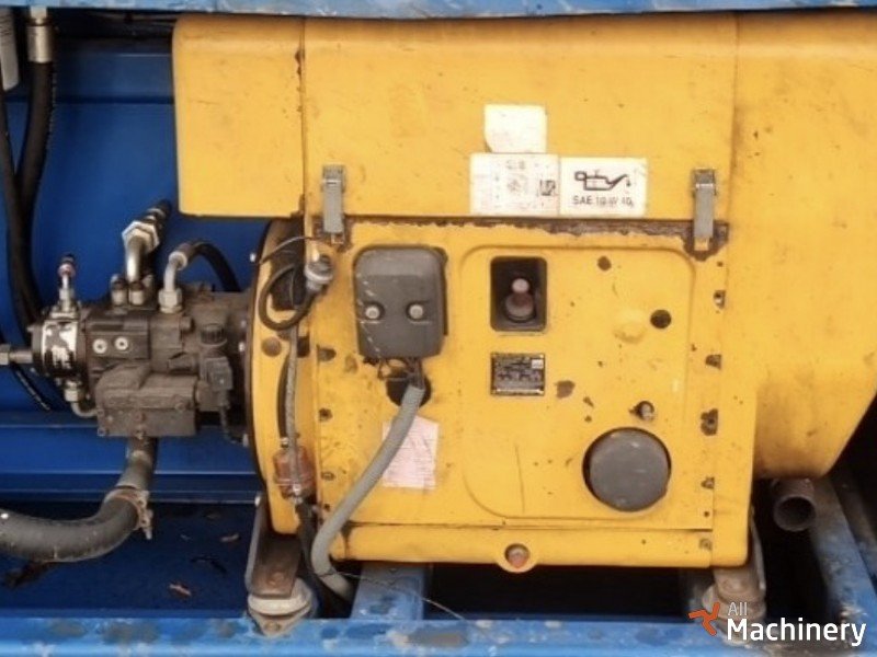 HOLLAND LIFT HL-220 D25 Scissor lifts (2009 year) #8288