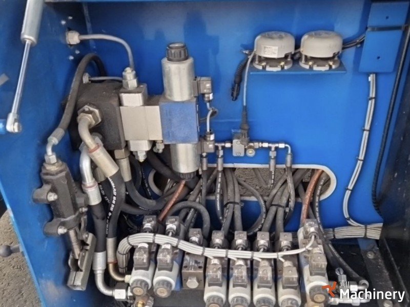 HOLLAND LIFT Holland Lift B165DL 25 Scissor lifts (2011 year) #8308