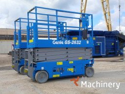 GENIE GS2646 Scissor lifts for rent (2017 year) #963
